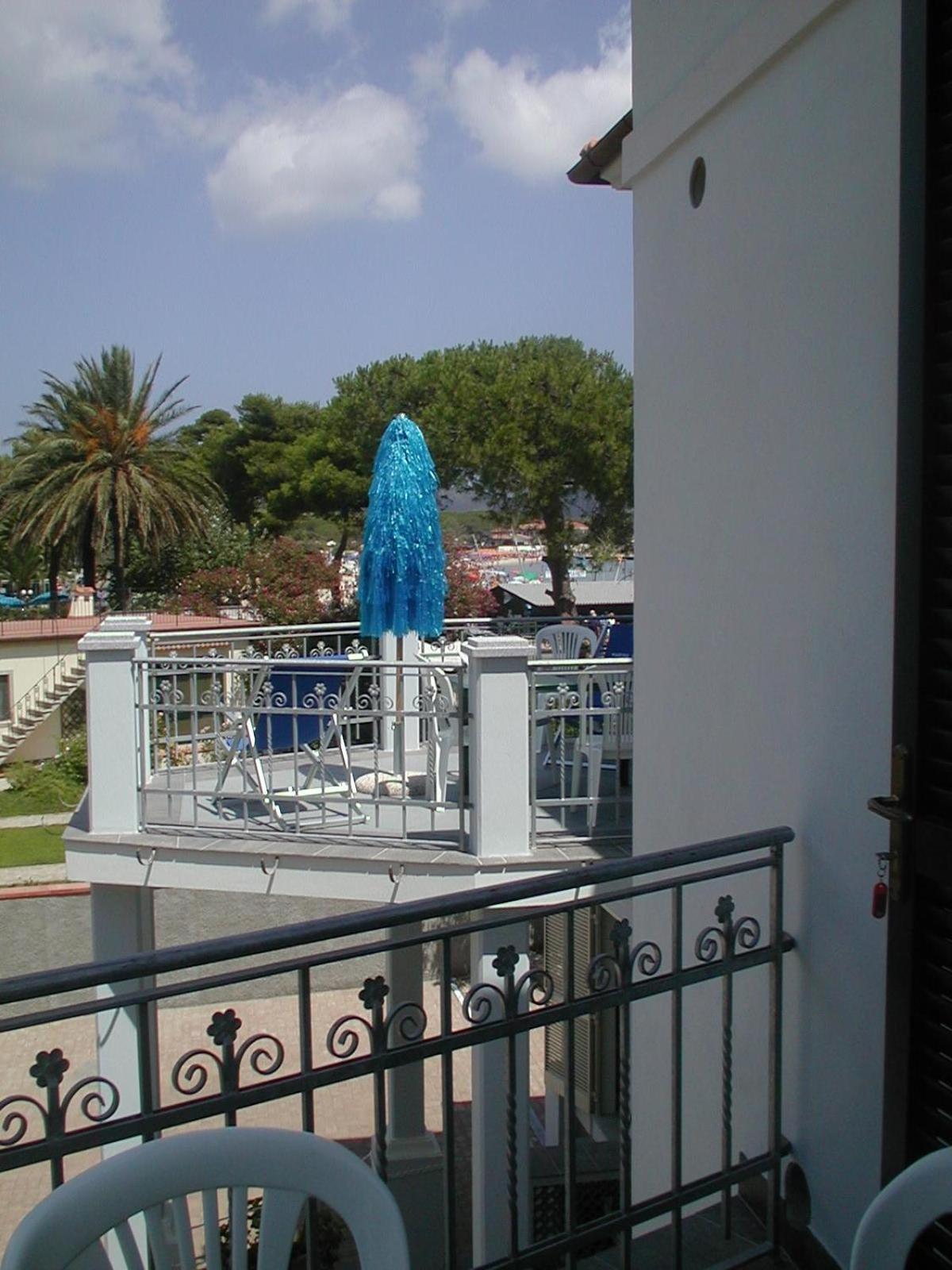 Marina Azzurra Vistamare - Hituscany 坎普码港 外观 照片